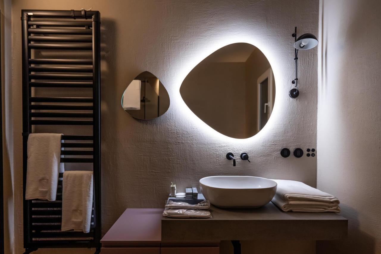 Locanda Moderna Carlambroeus Montevecchia Εξωτερικό φωτογραφία